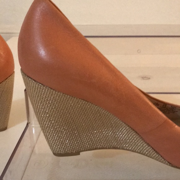 Franco sarto-peach wedges-7.5M - Picture 8 of 12